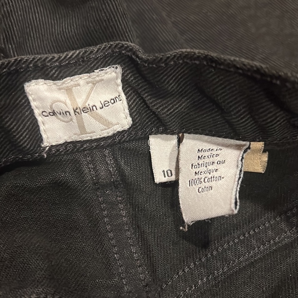 Calvin Klein Jeans Black Denim Shorts - Size 10 - Picture 5 of 6